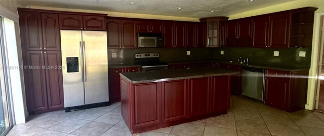 4 of 26 - 7945 Nw 187th Ln, Hialeah, FL