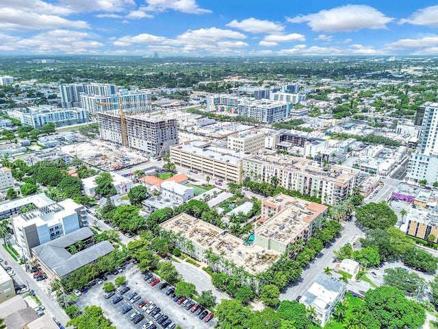 4 of 36 - 1900 Van Buren St 311b, Hollywood, FL