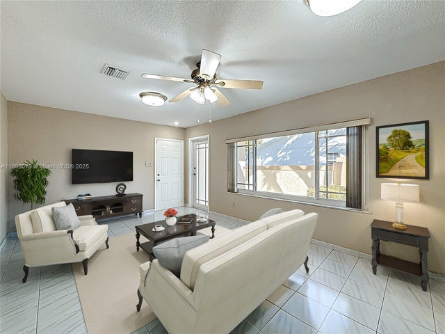5 of 28 - 5415 Sw 135th Ct, Miami, FL