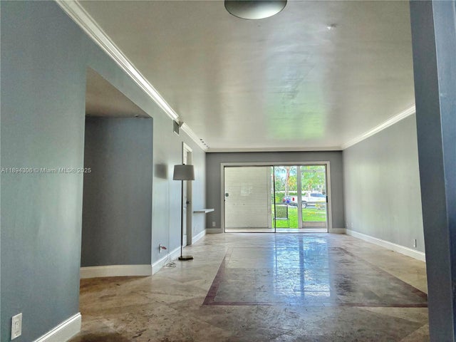 5 of 8 - 200 S Waterway Dr S 101, Lantana, FL