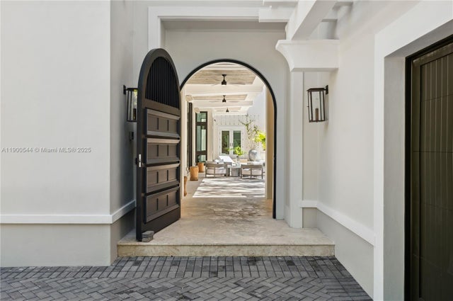 3 of 99 - 3701 Park Ave, Miami, FL