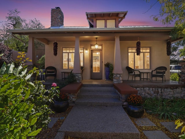 518 Agua Fria Street, Santa Fe