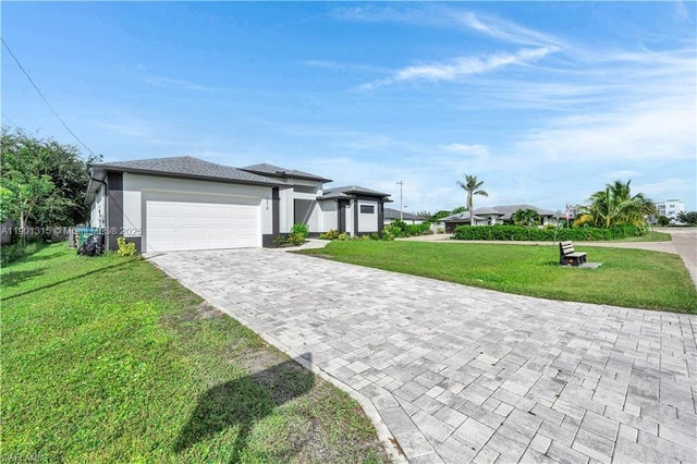 4 of 52 - 2218 Sw 25th St, Cape Coral, FL