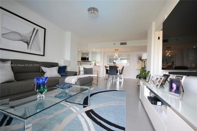 4 of 25 - 770 S Claughton Island Dr 1004, Miami, FL