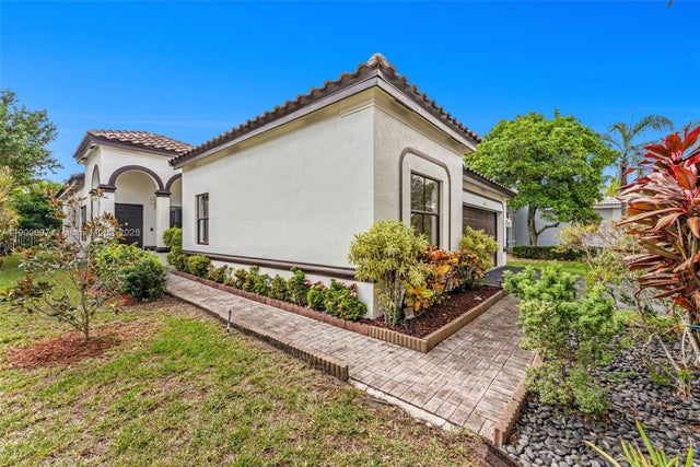 4 of 45 - 1561 Banyan Way, Weston, FL