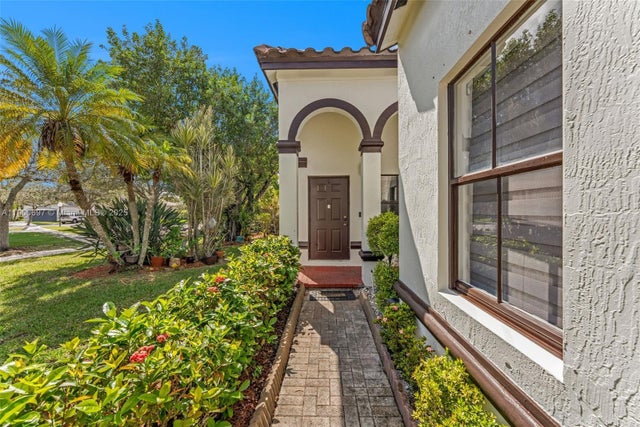 5 of 45 - 1561 Banyan Way, Weston, FL