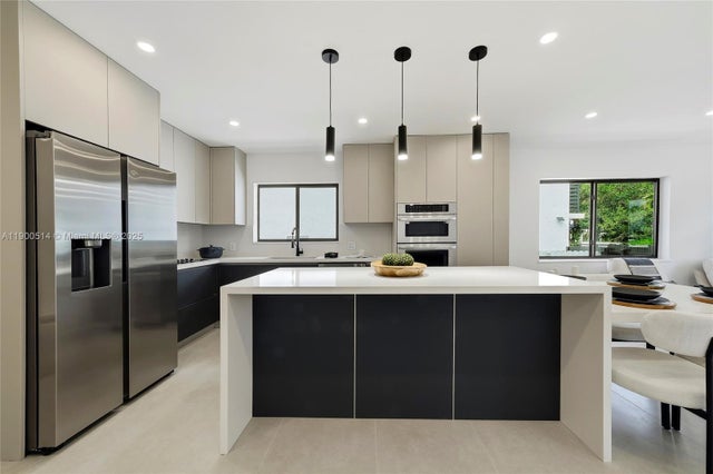 5 of 51 - 1720 Sw 12th St, Miami, FL