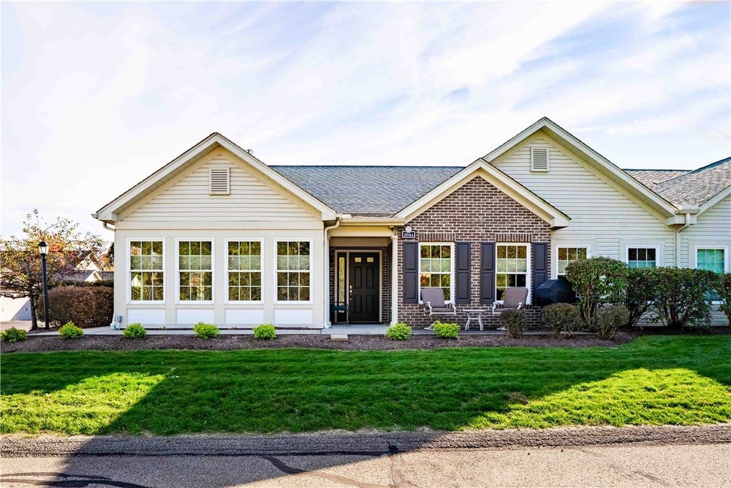 2041 Twickerham Lane, Cranberry