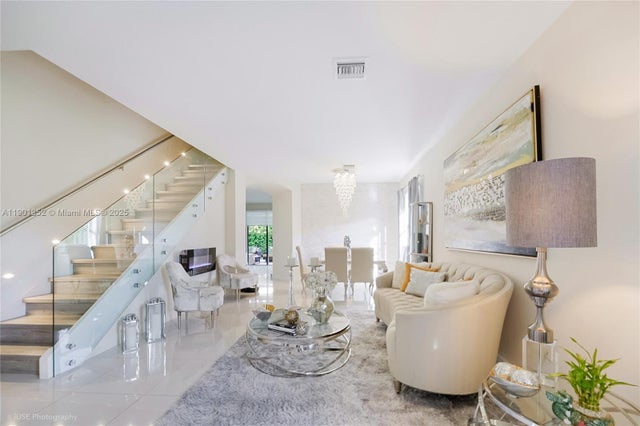3 of 18 - 8723 Nw 102nd Pl, Doral, FL