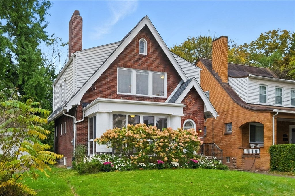 7146 Thomas Boulevard, Point Breeze