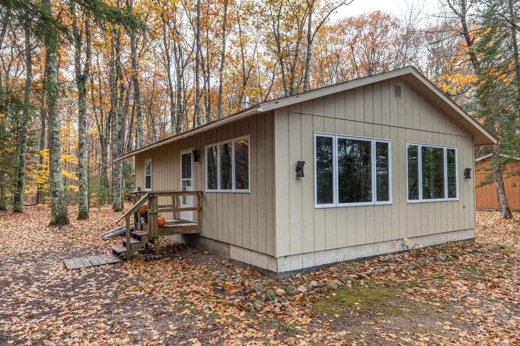 5176 Petres Rd, Manitowish Waters