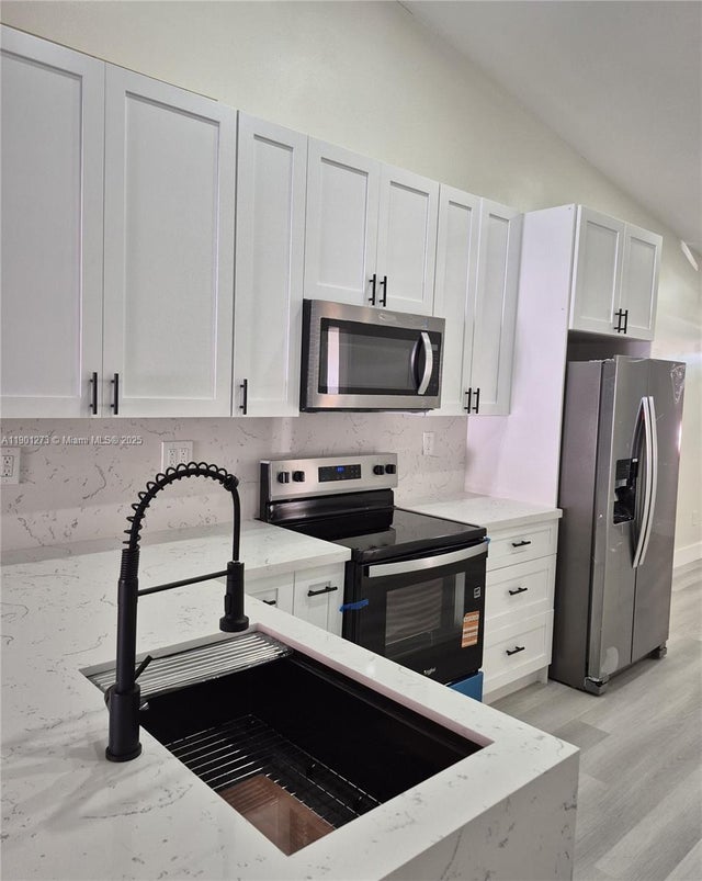 4 of 12 - 5751 W 21st Ct, Hialeah, FL