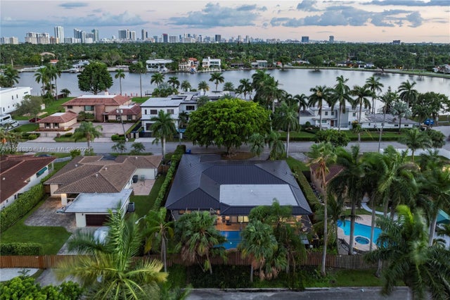 1 of 47 - 1141 N Northlake Dr, Hollywood, FL