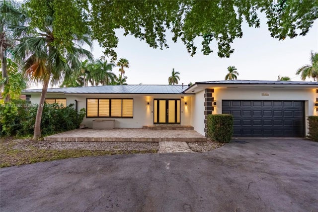 3 of 47 - 1141 N Northlake Dr, Hollywood, FL