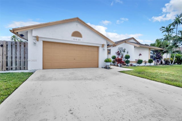 2 of 31 - 10640 Nw 32nd St, Sunrise, FL