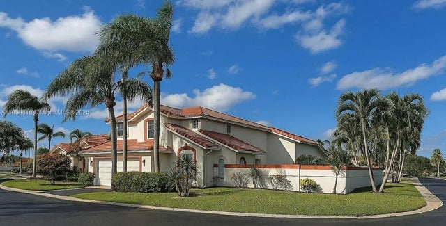 1 of 34 - 6953 Columbia Ct, Margate, FL