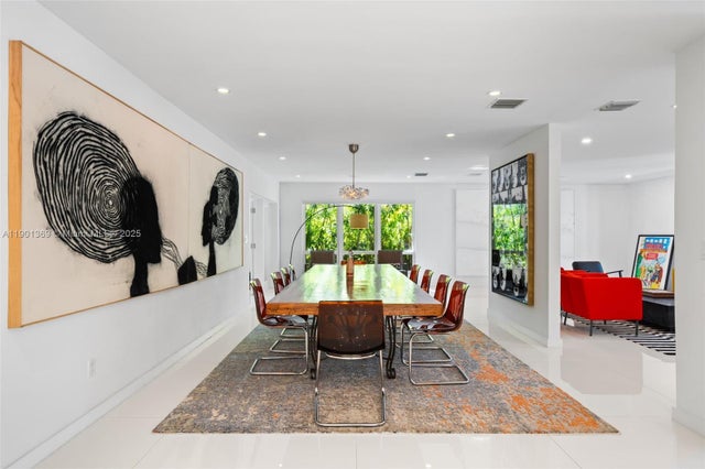 5 of 30 - 5055 N Bay Rd, Miami Beach, FL