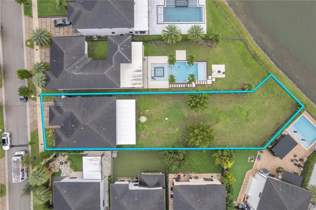 1 of 52 - 8822 Nw 161st Ter, Miami Lakes, FL