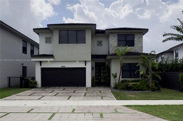 2 of 52 - 8822 Nw 161st Ter, Miami Lakes, FL