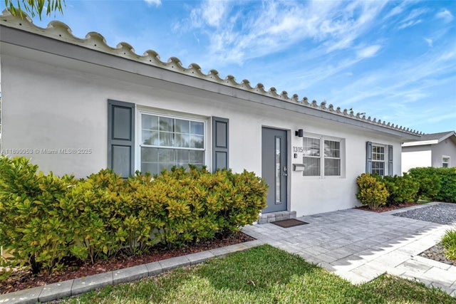 3 of 62 - 1315 Ne 16th Ave, Fort Lauderdale, FL