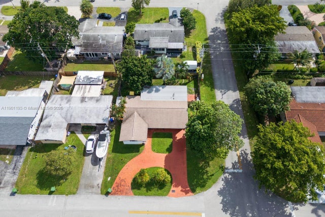 2 of 29 - 8740 Nw 11th St, Pembroke Pines, FL