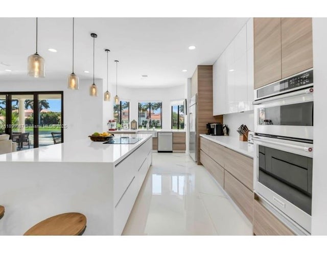 3 of 9 - 19512 Sw 79th Pl, Cutler Bay, FL