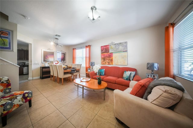 2 of 50 - 3076 Se 4th Ct, Homestead, FL