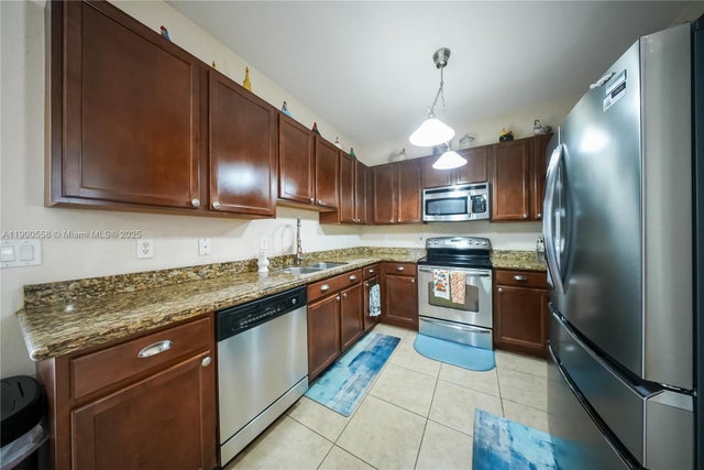 5 of 50 - 3076 Se 4th Ct, Homestead, FL