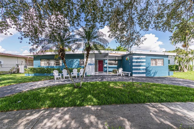 2 of 44 - 17860 Ne 9th Pl, North Miami Beach, FL