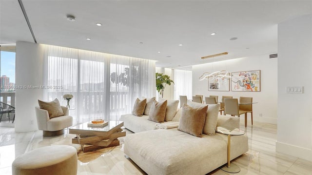 4 of 53 - 3000 Island Blvd 905, Aventura, FL