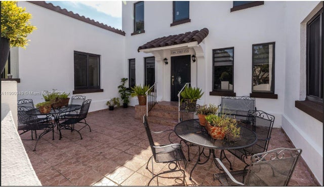 4 of 27 - 2152 Sw 10th St, Miami, FL