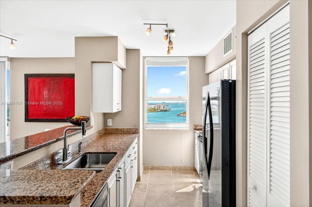 5 of 20 - 90 Alton Rd 2002, Miami Beach, FL