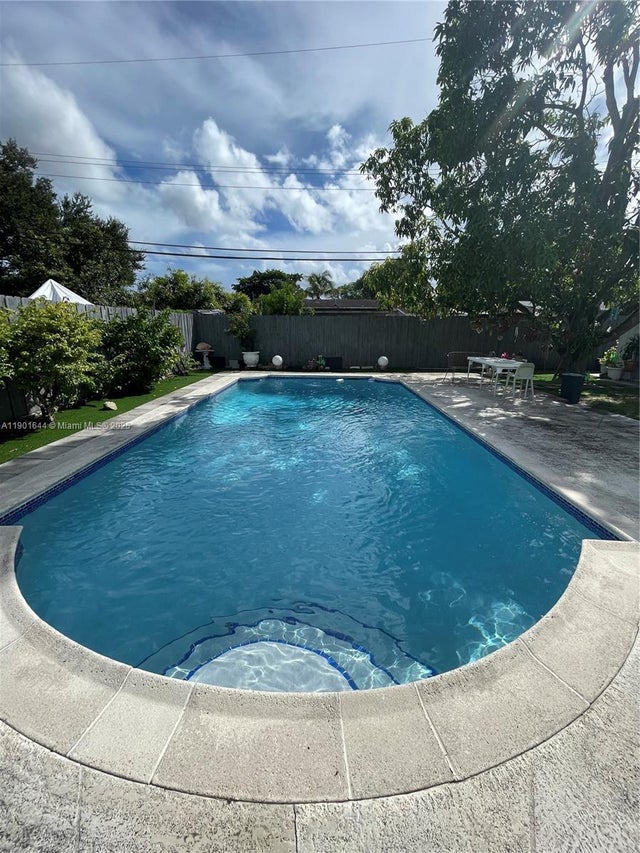 2 of 2 - 6910 Sw 24th Ct, Miramar, FL
