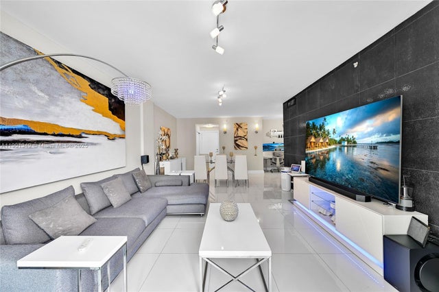 1 of 32 - 3001 S Ocean Dr 1513, Hollywood, FL