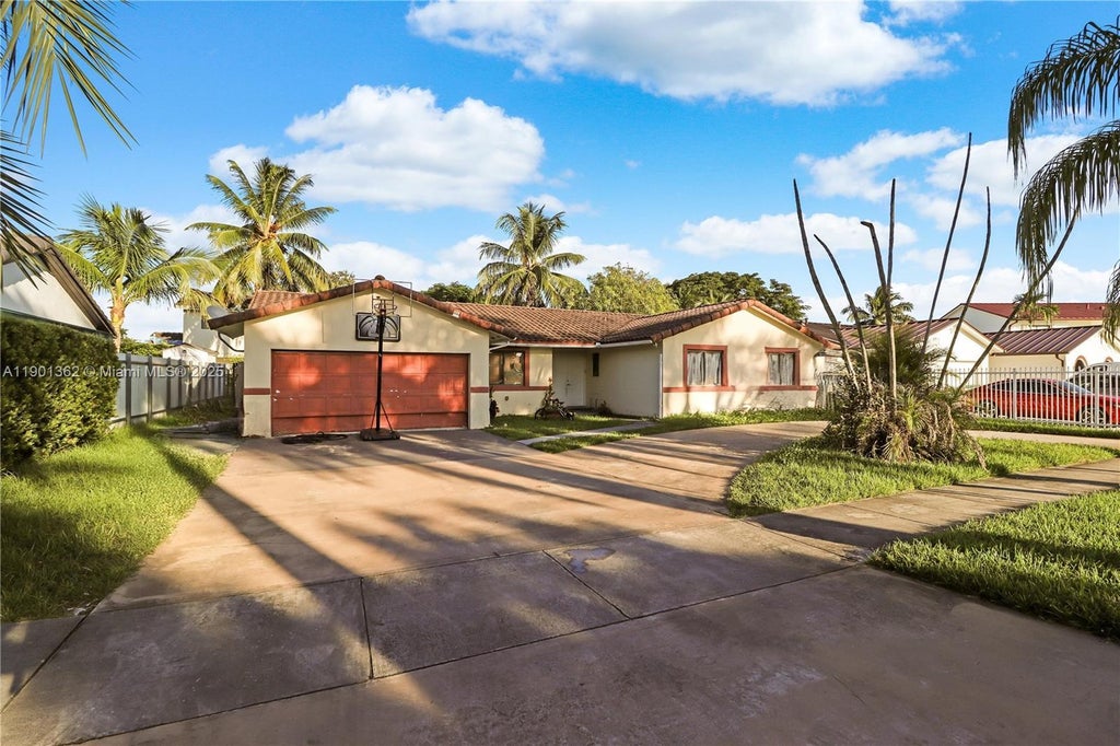 15255 Sw 99th Ct, Miami