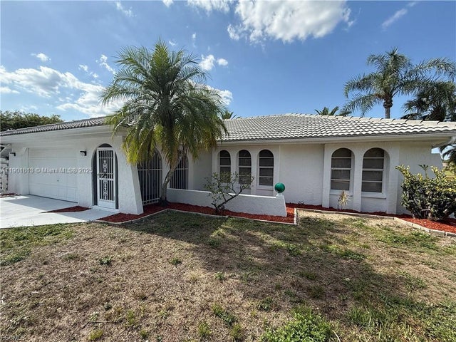 3 of 43 - 2803 E 5th St, Other, FL