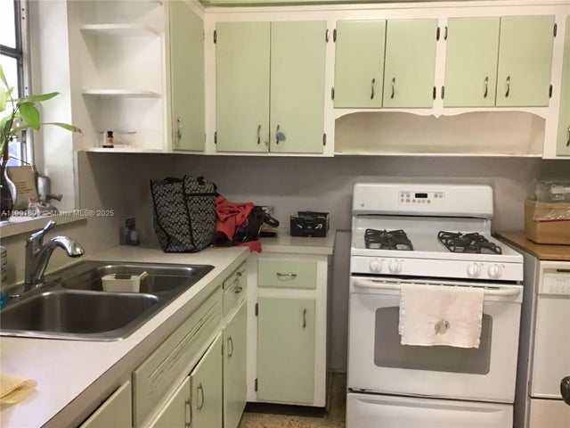 5 of 14 - 14730 Ne 9th Ave, Miami, FL