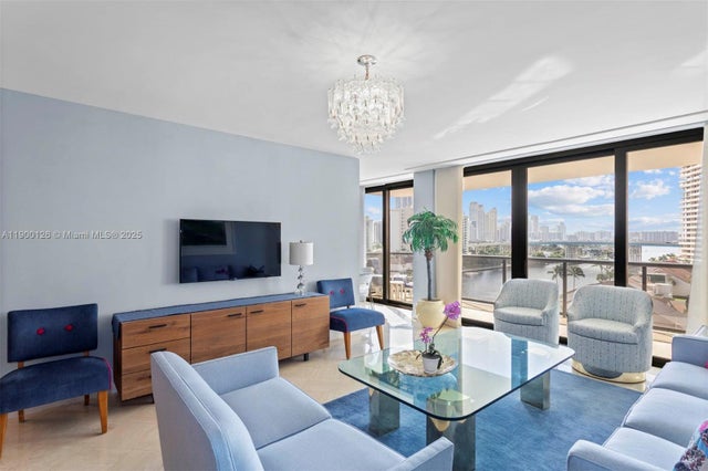 3 of 41 - 19667 Turnberry Way 8-l, Aventura, FL