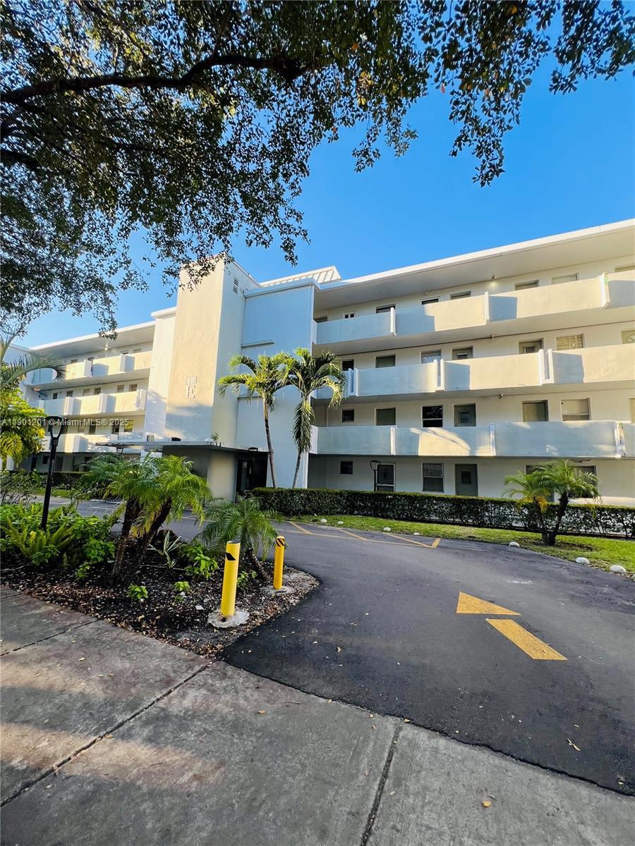 1351 Ne 191st St E211, Miami