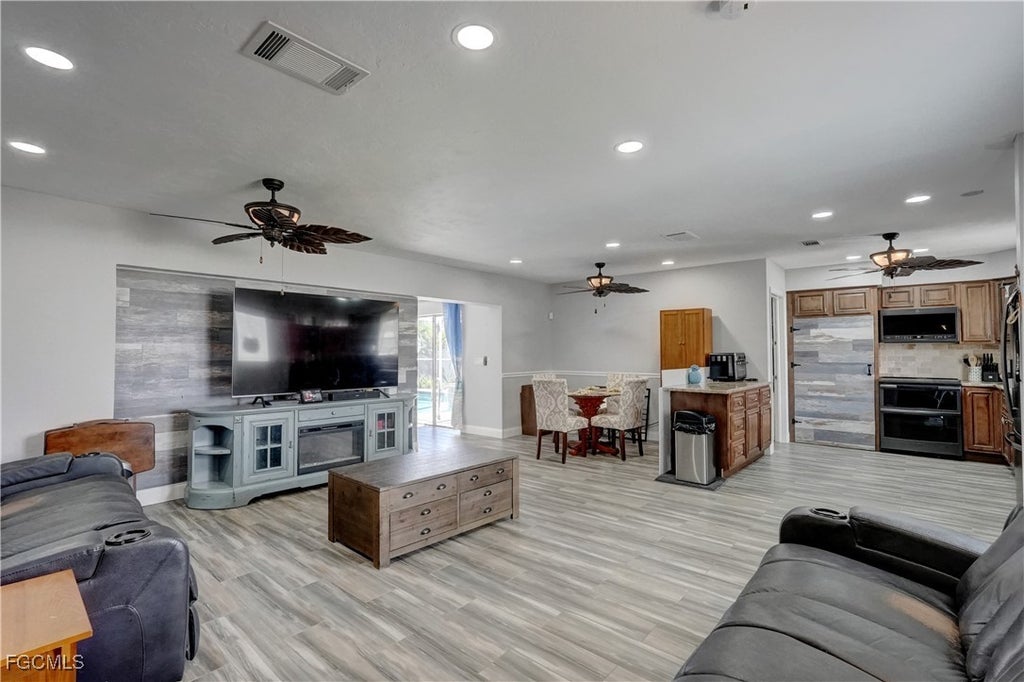 4421 Coronado Pkwy, Cape Coral