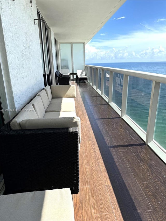 2 of 32 - 1830 S Ocean Dr 3303, Hallandale Beach, FL