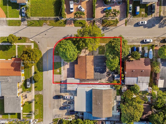 4 of 39 - 3920 W 3rd Ave, Hialeah, FL