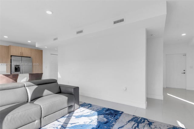 5 of 29 - 229 Nw 12th, Florida City, FL