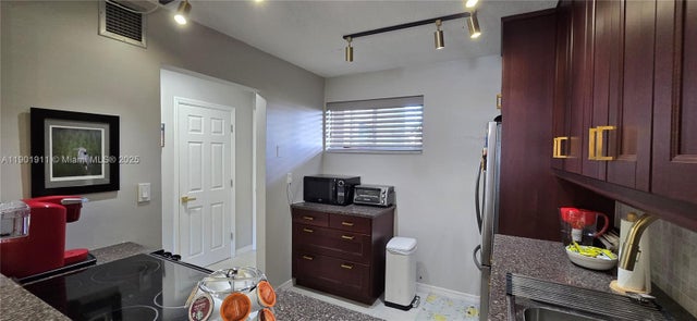 5 of 25 - 2616 N Garden Dr N 106, Lake Worth, FL