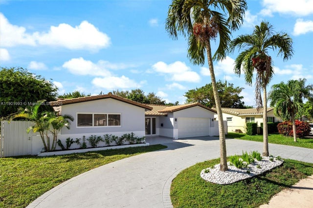 2 of 25 - 5512 Grant St, Hollywood, FL