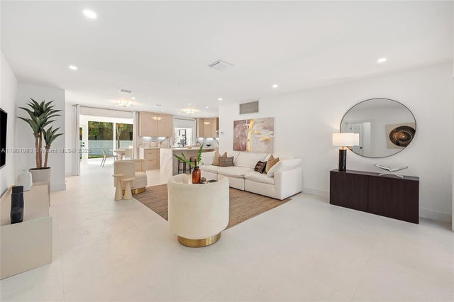 3 of 25 - 5512 Grant St, Hollywood, FL