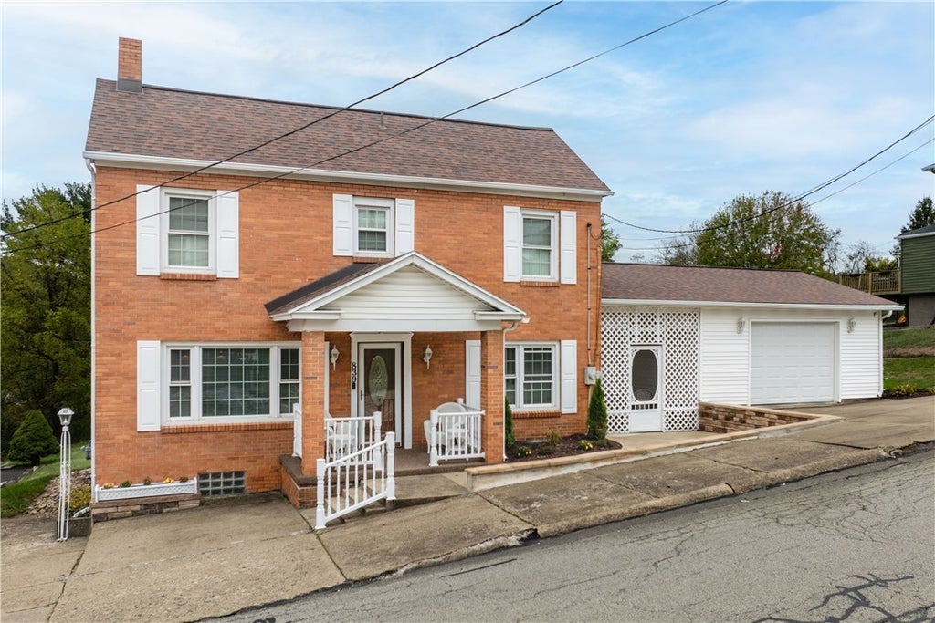 839 Main Street, German