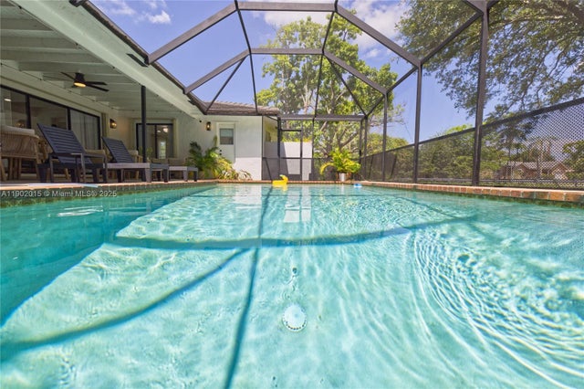 2 of 37 - 10395 Nw 42nd Dr, Coral Springs, FL