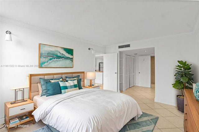 3 of 27 - 3475 N Country Club Dr 814, Aventura, FL