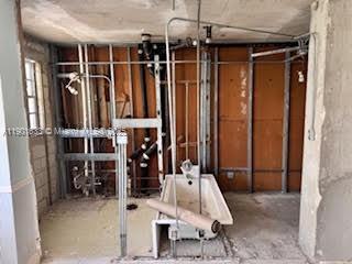 5 of 8 - 137 Golden Isles Dr 302, Hallandale Beach, FL